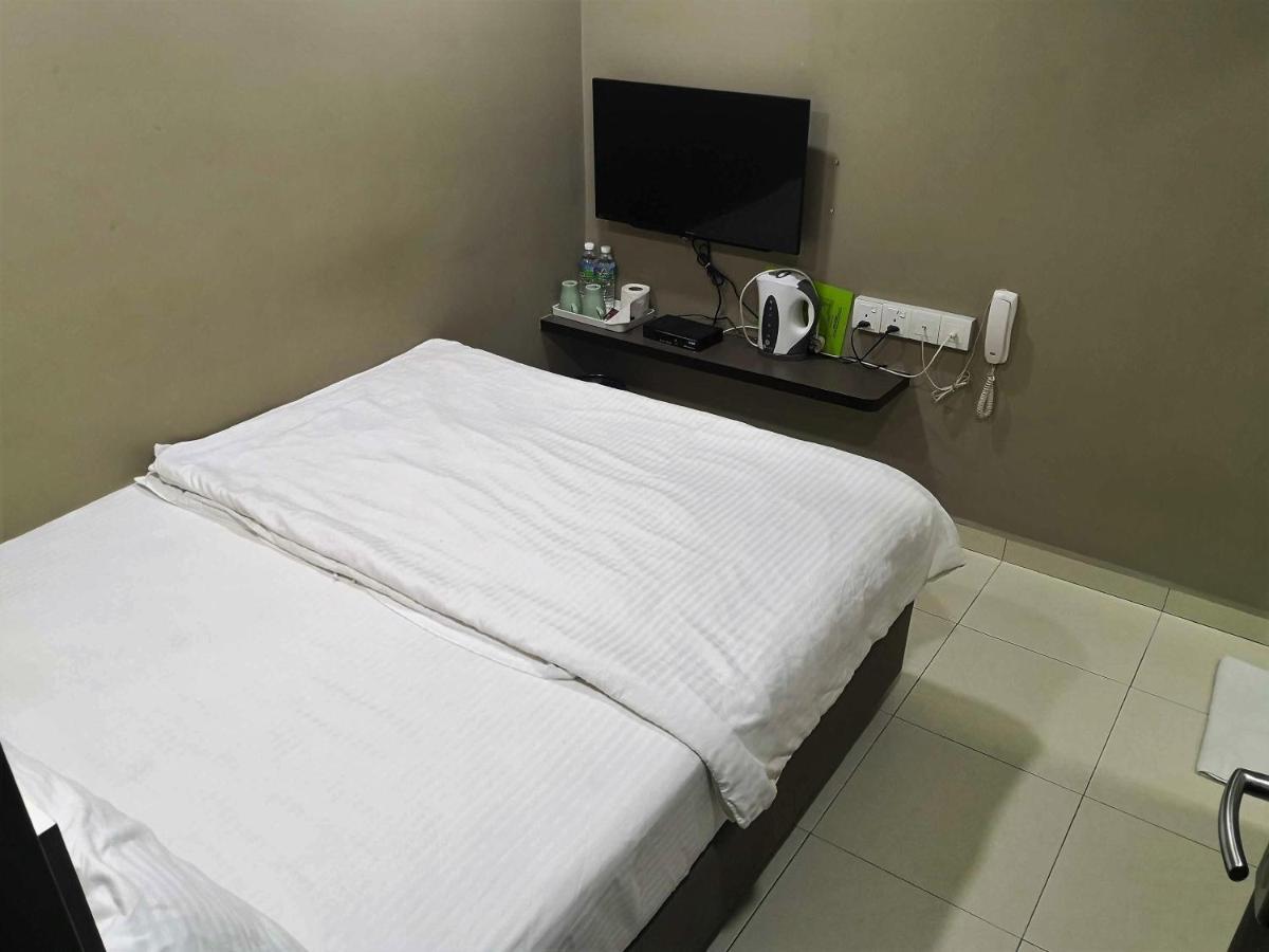 Tropika Garden Hotel Kulai Johor Bahru Esterno foto