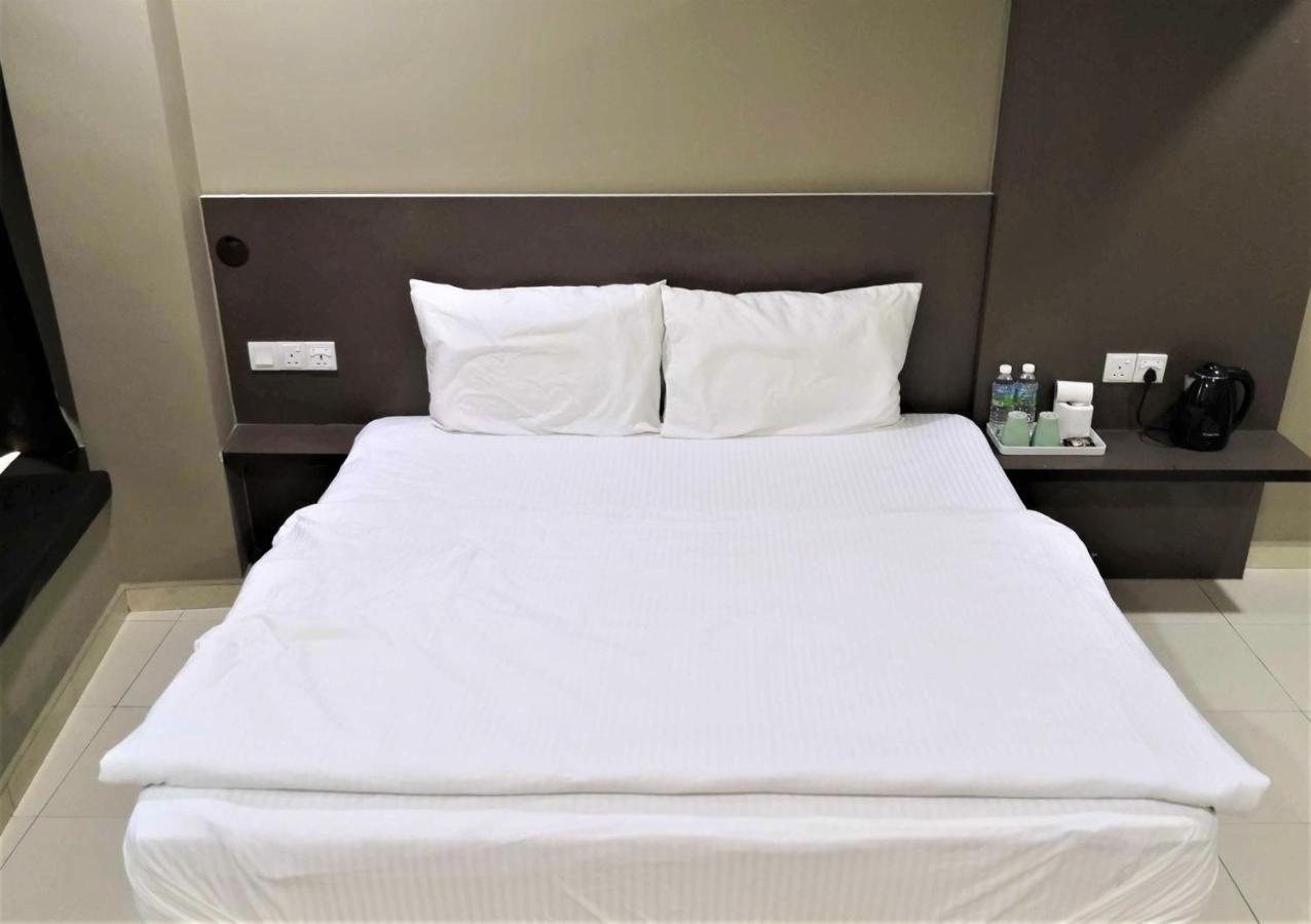 Tropika Garden Hotel Kulai Johor Bahru Esterno foto