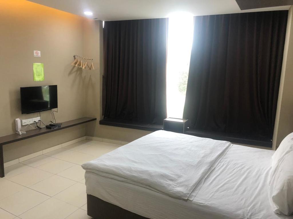 Tropika Garden Hotel Kulai Johor Bahru Esterno foto